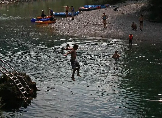 アパート Soklic ボーヒニ